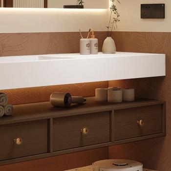 Preview: Muxing Elegantes Badezimmer-Set – Weißes Sinterstein-Waschbecken mit braunem Schrank, LED-Antibeschlagspiegel & 3 geräumige Schubladen【C805】【YTC805】