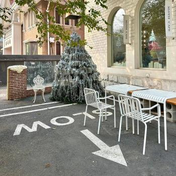 Preview: MuXing Gartenmöbel Set aus Eisen – 3er-Set (1 Tisch + 2 Stühle) – Balkon Terrasse Outdoor Bistro Sitzgruppe – Balkonmöbel Wetterfest – Weiß 70cm【BFZ6588】