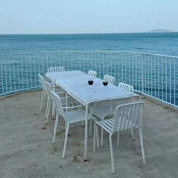 MuXing Gartenmöbel Set aus Eisen – 3er-Set (1 Tisch + 2 Stühle) – Balkon Terrasse Outdoor Bistro Sitzgruppe – Balkonmöbel Wetterfest – Weiß 70cm【BFZ6588】