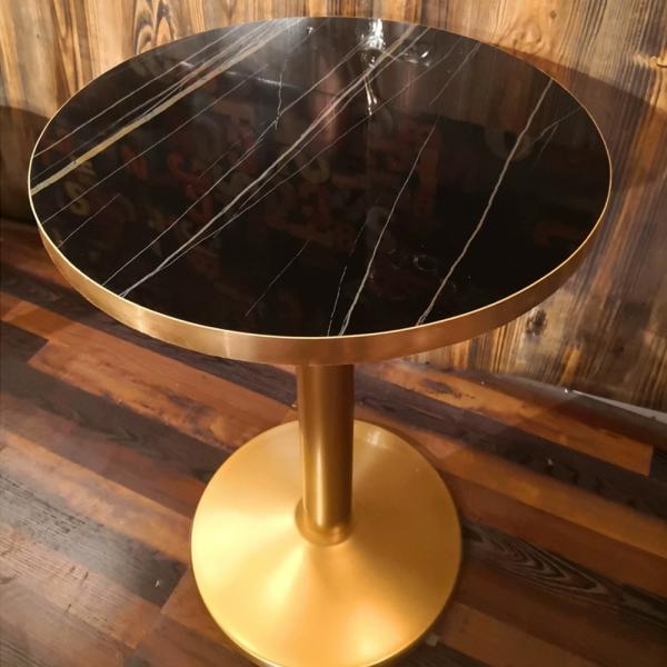 Muxing Runder Esstisch, runder Couchtisch, Kaffeetisch, Bartisch, Schreibtisch, Schwarz Gold, 60*75 cm